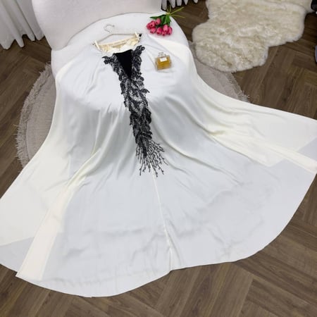 فستان نور الغندور