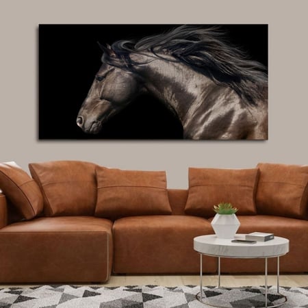 الخيل الاسود الامع - تجريدي