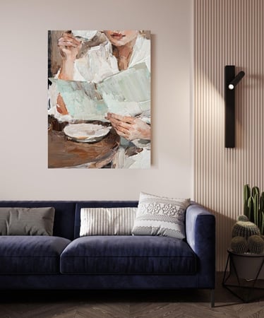 فتاة وكوب القهوة