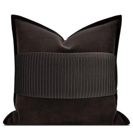 غطاء وساده بني