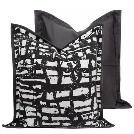 غطاء وسادة اسود وابيض