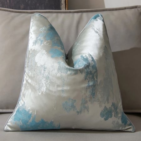 غطاء وسادة مودرن باللون الفضي والسماوي
