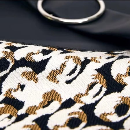 غطاء خدادية مستطيل فاخر بنقشة جذابه ولمسة جلدية أنيقه