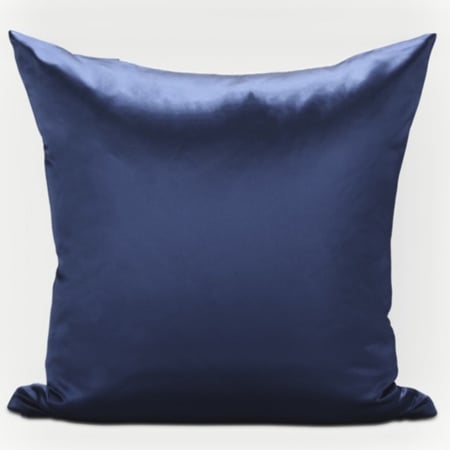 غطاء وسادة كحلي وأبيض بتطريز فني مزين بخرز ذهبي | فانسي هوم