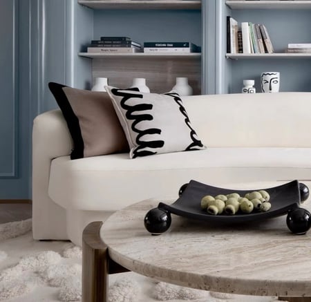 غطاء وسادة مودرن ابيض