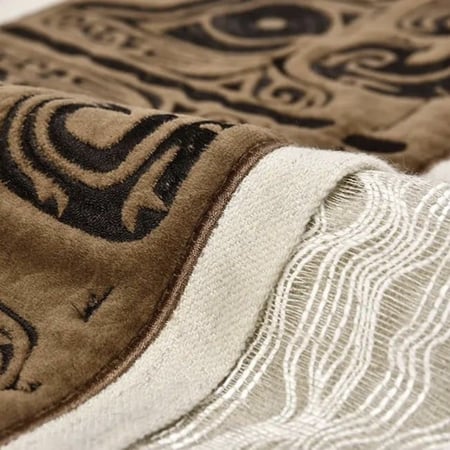 غطاء خدادية بني بتطريز مميز