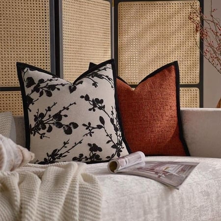 غطاء خدادية ابيض و اسود مشجر