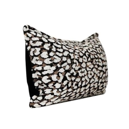 خداديه مستطيله اسود وابيض بلمسات ذهبي ونقشه فهد