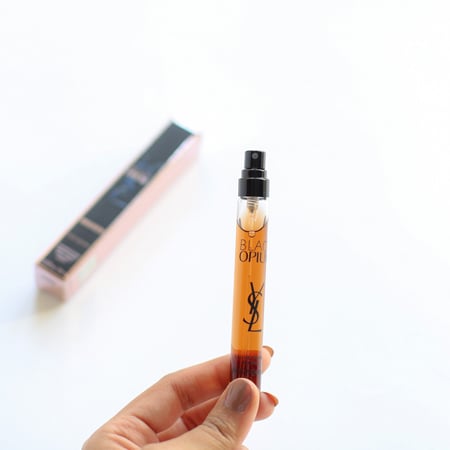 عطر ايف سان لوران بلاك اوبيوم - 10 مل - بخاخ