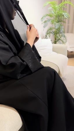 N29- نص كلوش -كتان/جاكار بالأكمام (أسود)