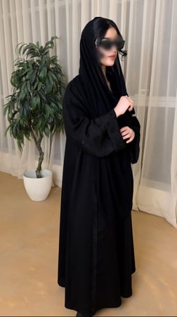 N29- نص كلوش -كتان/جاكار بالأكمام (أسود)