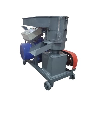 مكبس اعلاف فيتنامي S-270  محرك 25 حصان نظام سير