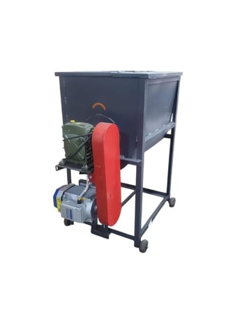 خلاط اعلاف فيتنامي BT-50 سعة 130 كيلو انتاج 500 كيلو بالساعة