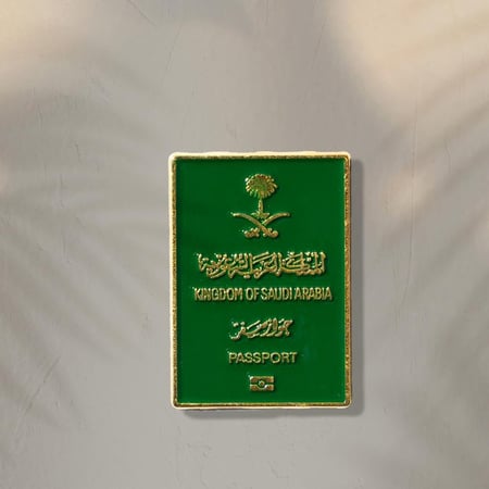 استيكر جوال معدني بتصميم الجواز السعودي