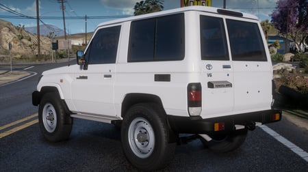 Toyota Land Cruiser ربع بوليسي 2021