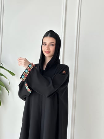 عباية ورود ع الكم