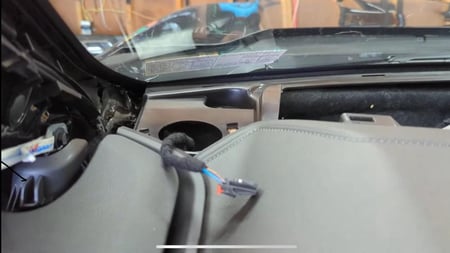 سماعة بوز للطبلون سييرا أو سليفرادو 2019-2024