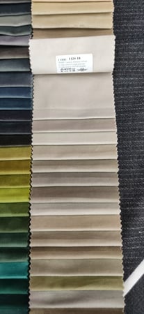 سرير فيكتوريا الفندقي بقماش مخمل . متعددة المقاسات