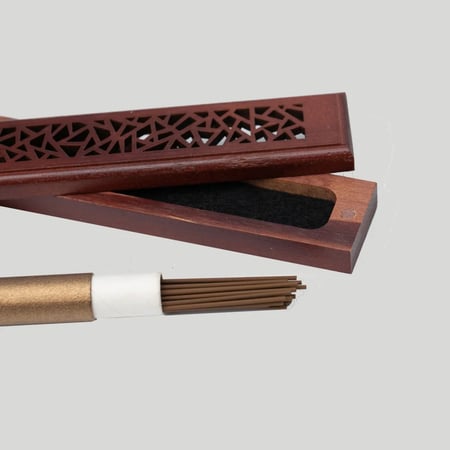 مبخرة مزخرفة بني و أعواد