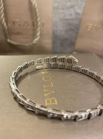 اسوارة سيربنتي فُل دايموند