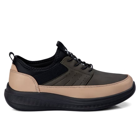 حذاء كاجوال جلد طبي من فيكتور كلارك - زيتي وبيج