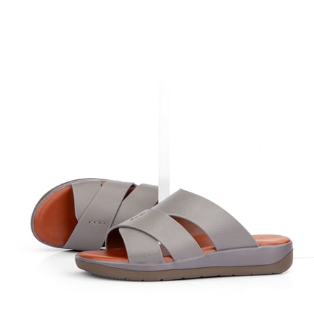 نعال خليجي جلد رمادي وارضية عسلي طبية