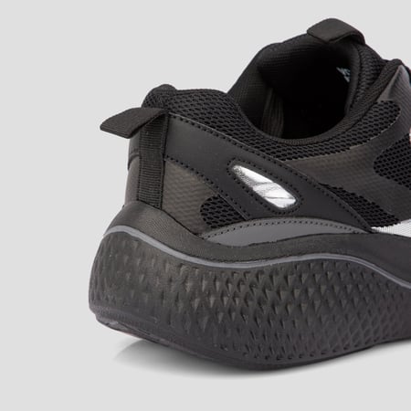 حذاء كاجوال رياضي بتصميم مذهل باللون الأسود