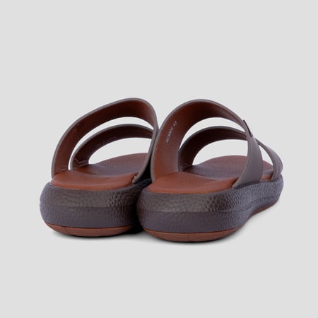 نعال شرقي طبي بني من فيكتور كلارك