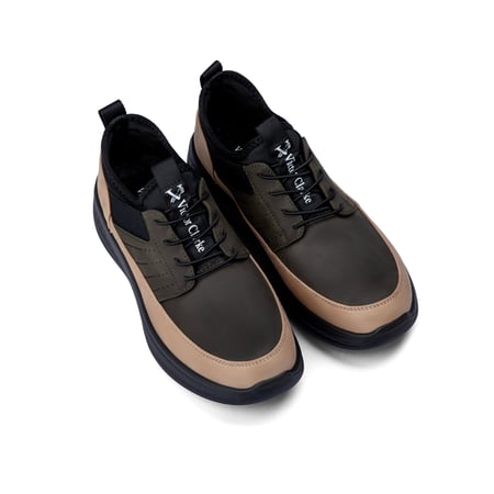 حذاء كاجوال جلد طبي من فيكتور كلارك - زيتي وبيج