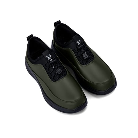 حذاء كاجوال كلاسيكي طبي زيتي من ماركة فيكتور كلارك