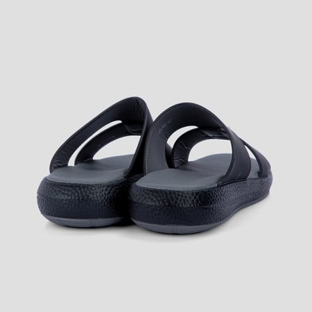 نعال شرقي طبي جلد أسود سادة من فيكتور كلارك