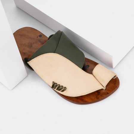 نعال شرقي وطني بيج وأخضر بتصميم فاخر