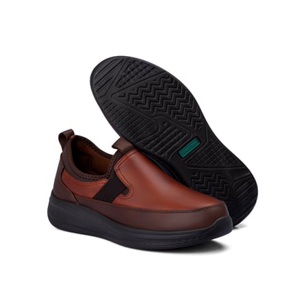 حذاء كاجوال طبي من فيكتور كلارك - جلد بني وكافي