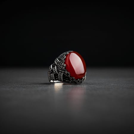 خاتم رجالي فضة مزين بحجر عقيق أحمر