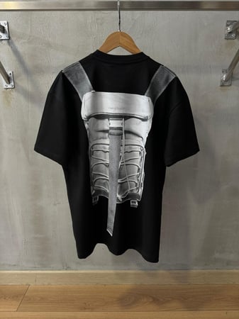 ‎تيشيرت off white