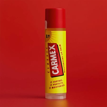 مرطب شفاه كلاسيك بعامل حماية 15 من الشمس من كارميكس - 4.25غ