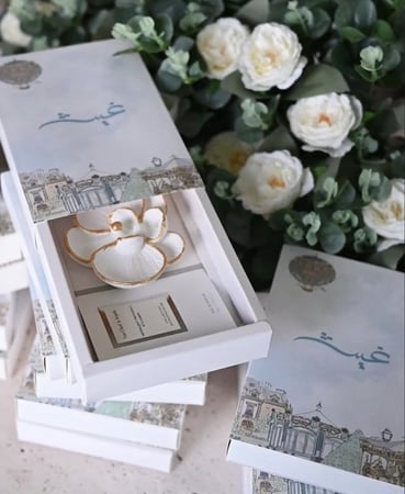 حجر عطري مع عطر ڤان كليف