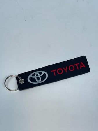 ميداليات قماش تويوتا-TOYOTA (صغير)
