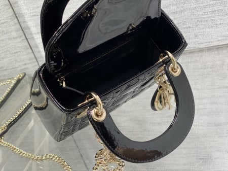 شنطة ديور اسود