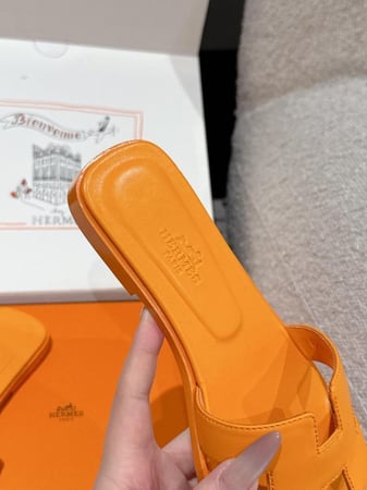 ايرميز صندل برتقالي