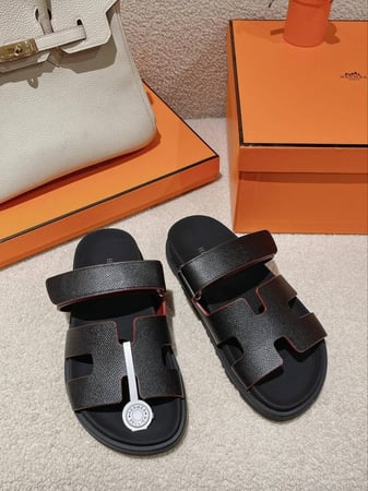 ايرميز صندل اسود عملي