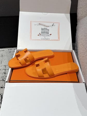 ايرميز صندل برتقالي