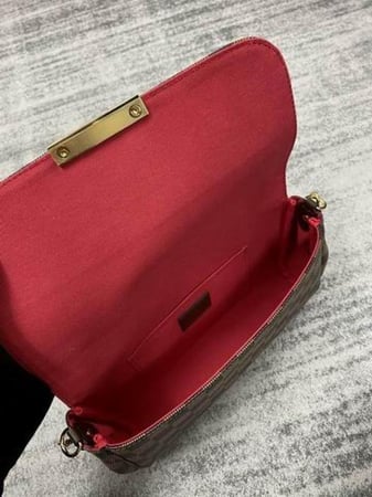 شنطة لويس فيتون بني ترندي