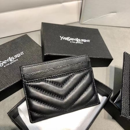 حافظة بطاقات جلدية