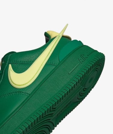 حذاء نايكي اير فورس اخضر من متجر احذية سواقيو