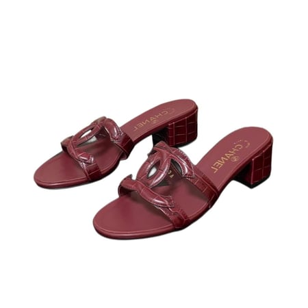 شانيل صندل عنابي