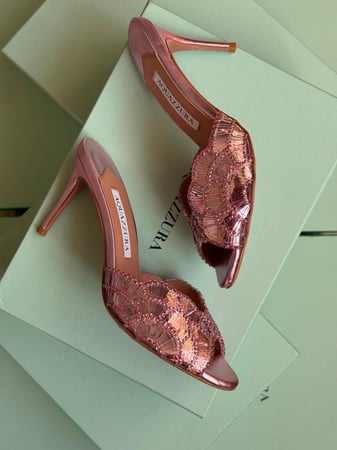 اكوازورا كعب عالي وردي لؤلؤي مفتوح