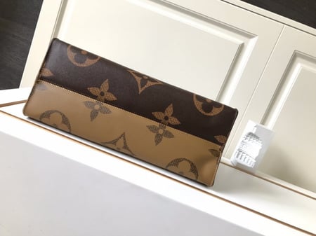 شنطة لويس فيتون OTG بني