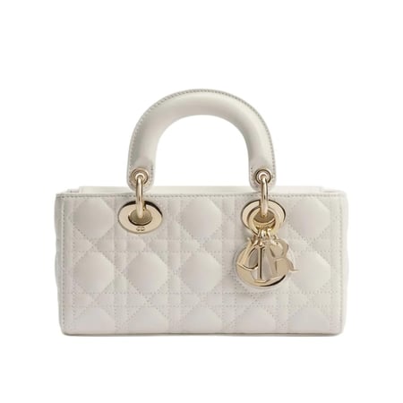 شنطة ديور أبيض راقي