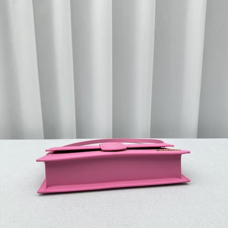 شنطة جاكومس